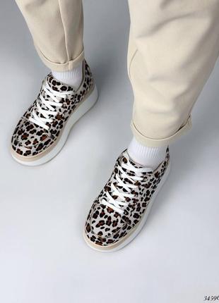 Кроссовки на высокой платформе леопардовые кроссовки на танкетке леопардовые текстильные кроссовки2 фото