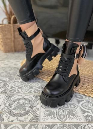 Женские ботинки prada boots zip pocket black/nude