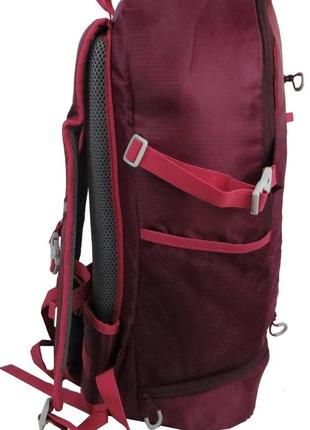 Легкий походный рюкзак с дождевиком 30l rocktrail ian389063 бордовый6 фото