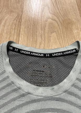 Under armour seamless logo футболочка с интересным дизайном5 фото