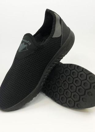 Тонкие кроссовки мужские из сетки 41 размер. летние кроссовки сетка. модель 56266. цвет: черный2 фото