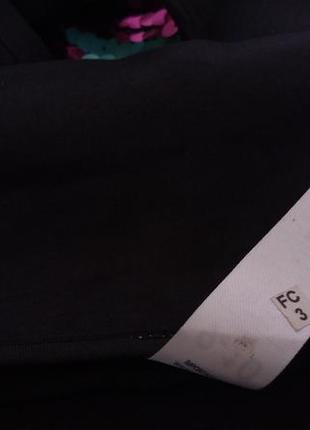 Яркая блуза чёрная с разноцветными паетками4 фото