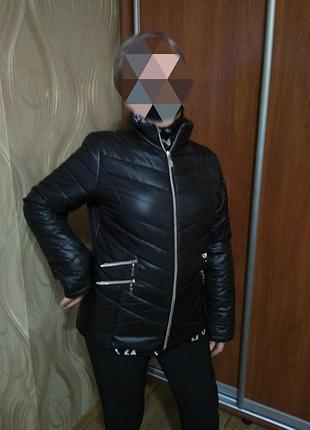 Курточка новая