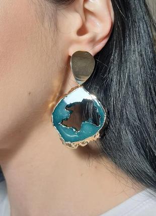 Серьги цвет золото с зеленым