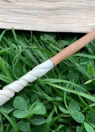 Шпилька деревянная, аксессуар, заколка деревянная для волос "спираль", шпилька из кости1 фото