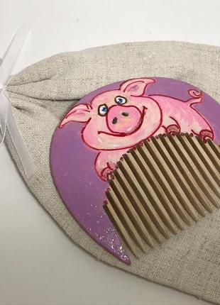 Гребень деревянный для волос расписной ′свинка′ "поросенок"3 фото