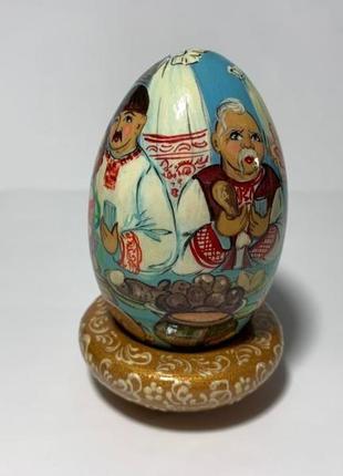 Яйцо деревянное на подставке "украинская свадьба"6 фото