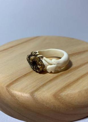 Кольцо из кости ′скорпион′10 фото