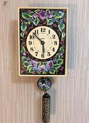 Расписные часы. часы с росписью ′цветы′, ходики настенные механические