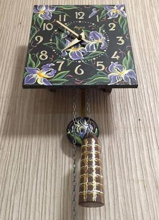 Расписные часы. часы с росписью ′цветы ирисы′ ходики настенные механические7 фото