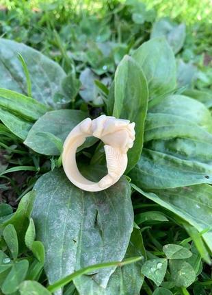 Кольцо "роза" из бивня мамонта7 фото