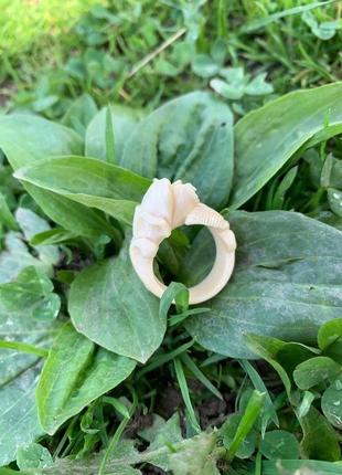 Кольцо "роза" из бивня мамонта6 фото