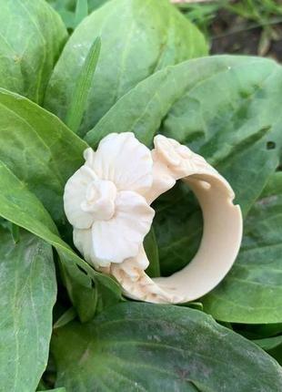 Кольцо "цветок" из бивня мамонта7 фото