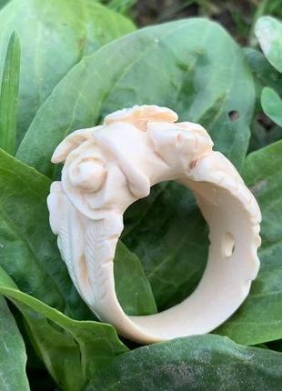 Кольцо "цветок" из бивня мамонта4 фото