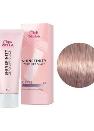 Фарба для волосся wella shinefinity 60 мл. 07/75 середній блон...