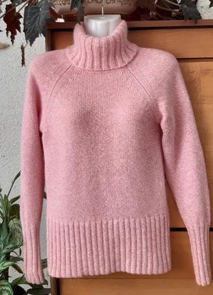 Гарний пухнастий светр освіжного кольору3 фото