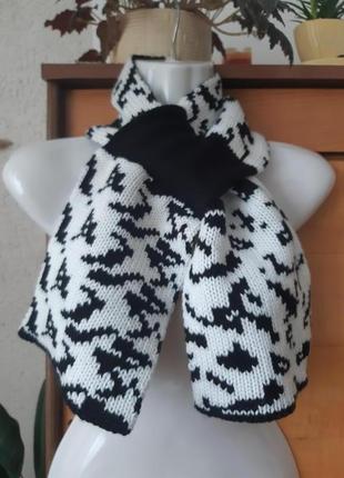 Незвичайний двосторонній шарф-снуд з жакардовим візерунком3 фото