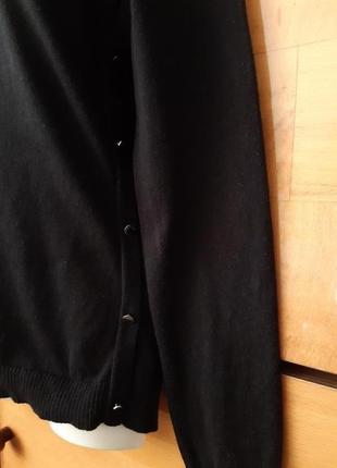 #розвантажуюсь стильний чорний светрик з цікавою деталлю, ...3 фото