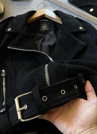 Шикарная куртка косуха zara зара черная с поясом замшевая в качестве нового размера s m 44 463 фото