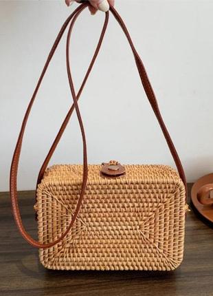 Женская сумка плетеная изо ротанга, сумка бали, соломенная бежевая5 фото