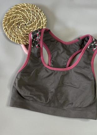 Спортивный топ