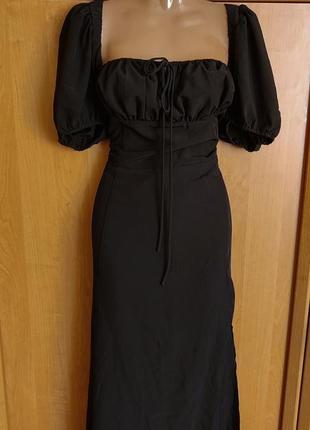 Невероятно красивое платье с рукавами фонариками