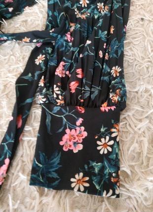 Трикотажное плиссированное платье с цветочным принтом oasis6 фото