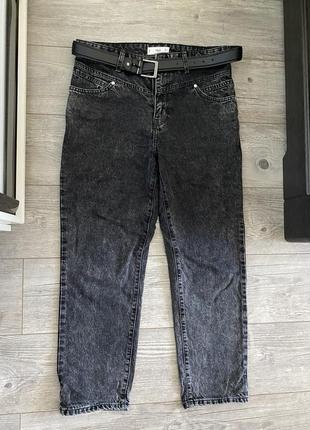 Жіночі джинси моми)