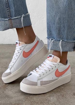 Кроссовки женские blazer low platform white peach1 фото