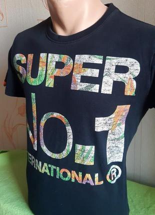 Крута футболка superdry з яскравим принтом, made in turkey, оригінал, блискавичне надсилання4 фото