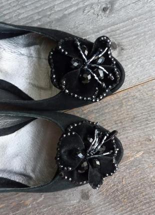 Натуральна шкіра чорні туфлі босоніжки замшеві шкіряні на шпильці човники відкритий носок5 фото