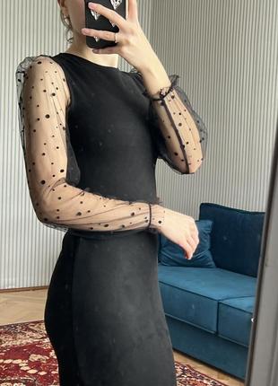 Чорна облягаюча сукня1 фото