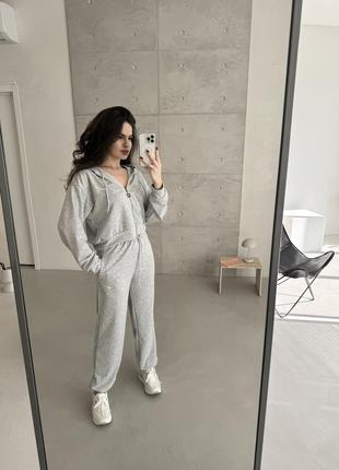 Спортивный костюм кофта на молнии и брюки со значком найк