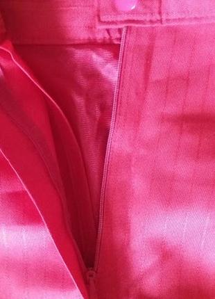Красная нарядная женская юбка3 фото