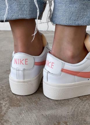 Женские кроссовки blazer low platform white peach5 фото