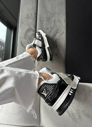 Кроссовки черные с белым в стиле louis vuitton trainer sneaker white / black2 фото