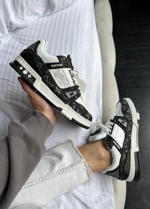 Кроссовки черные с белым в стиле louis vuitton trainer sneaker white / black9 фото