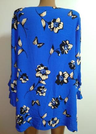 Красивая блуза в цветах и бабочках 16/50-52 размера6 фото