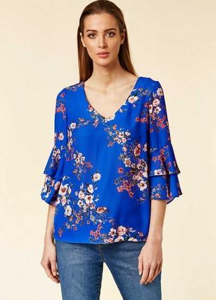 Красивая блуза в цветах и бабочках 16/50-52 размера
