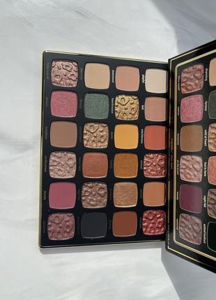 Палетка теней tarte maneater after dark eyeshadow palette2 фото