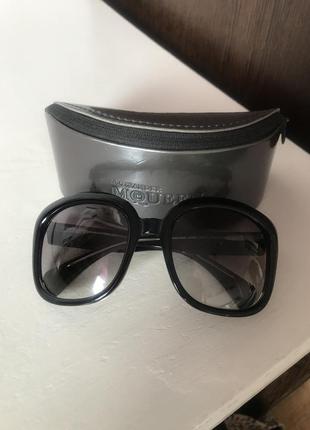 Оригинальные солнцезащитные очкиalexander mcqueen2 фото