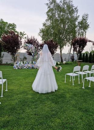 Надзвичайно гарна та ніжна весільна сукня5 фото