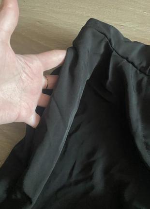 Легкие брюки на резинке с карманами3 фото