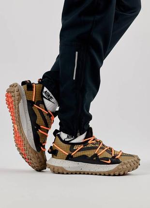 Чоловічі кросівки nike acg mountain fly low khaki orange