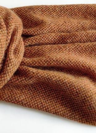 В'язаний коричнево-помаранчевий жакардовий шарф з альпаки10 фото