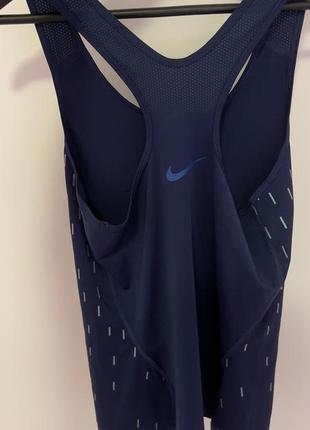 Стильна синя жіноча тонка еластична спортивна майка nike dri fit m оригінал4 фото