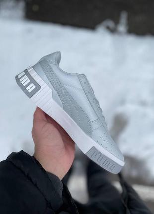 Сірі жіночі кеди puma cali розпродаж жіночі кросы сіро-білі puma cali grey white для вулиці. сірі кросівки пума калі повсякденні для дівчат5 фото