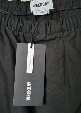 Нові штани weekday широкі чорні на резинці4 фото