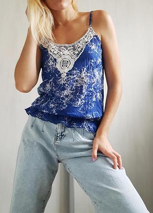 Майка на бретелях з ажурною вставкою esmara
