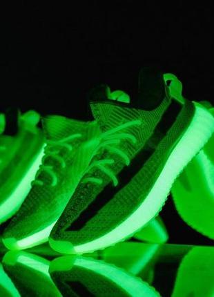Adidas yeezy 350 glow in dark